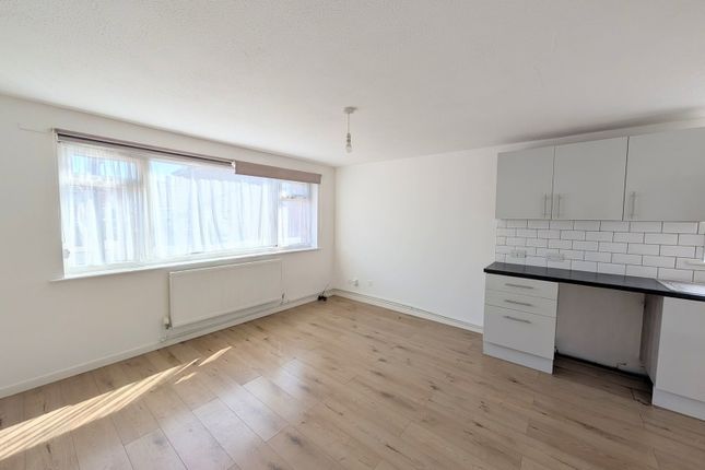 Hamilton House 5-7,Flat 1, Clive Road, Portsmouth photo 4