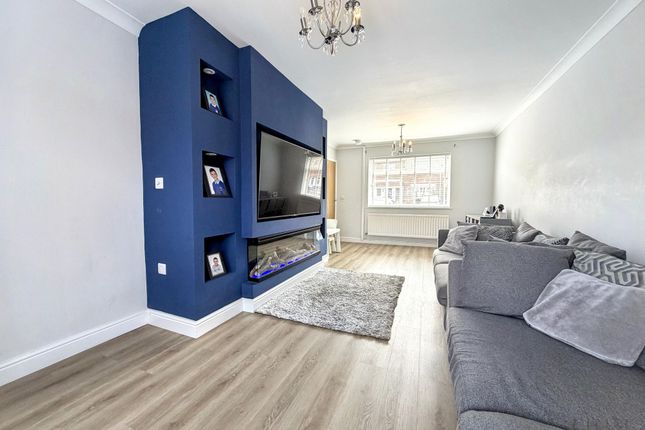 21 Windermere Crescent, Hebburn photo 3