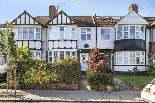 Terraced house for sale in Southern Avenue, London