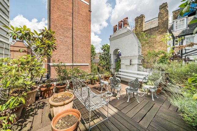 Property for sale in Charles Street, London