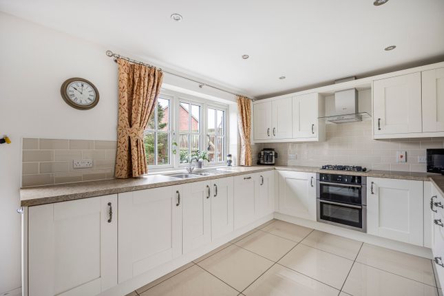 21 Englands Field, Hereford photo 4