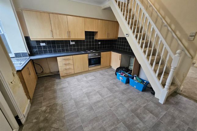 89, Moorfield Grove, Bolton photo 3