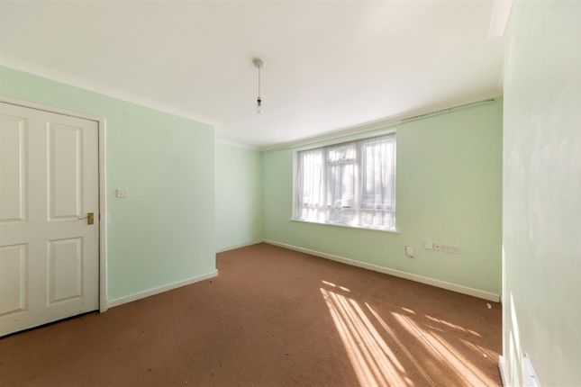 59, Courtenay Road, Walthamstow photo 4