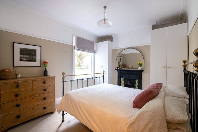 2, Estreham Road, London photo 4
