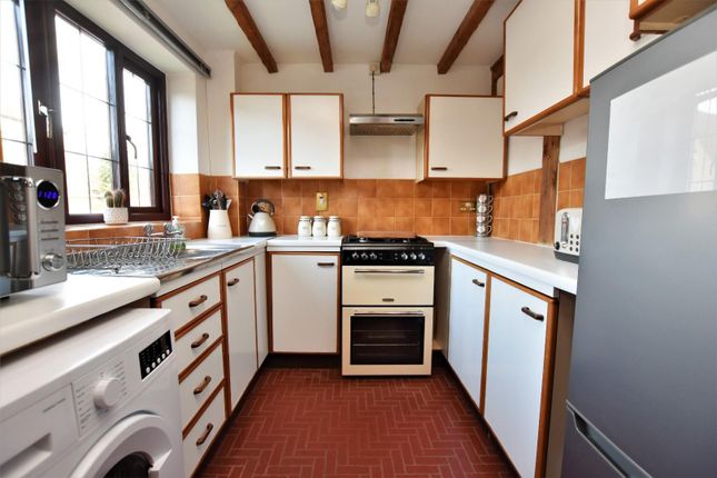21, Chapman Way, Cheltenham photo 4