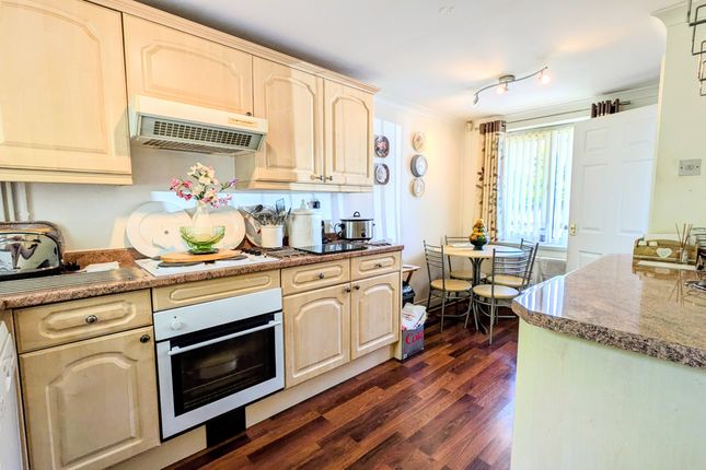 1a Elwyn Drive, Merthyr Tydfil photo 3