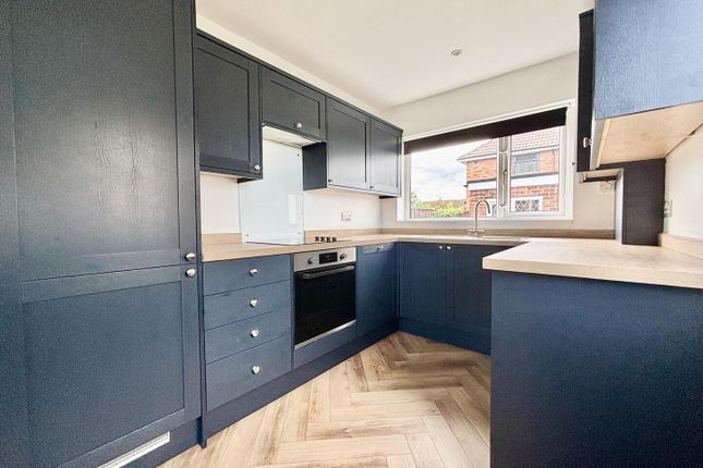 22, Goosefield Rise, Leeds photo 2