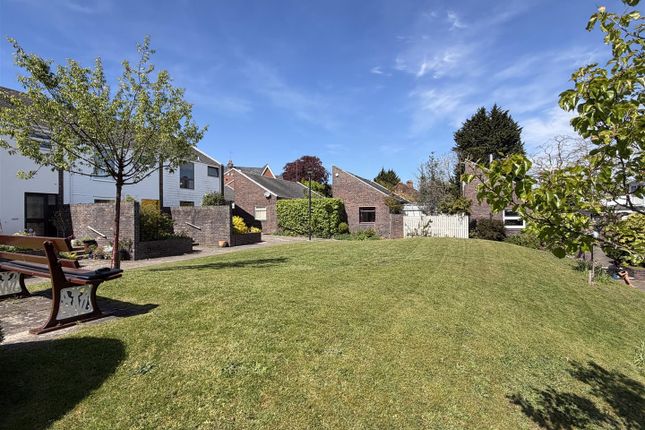 3-bed house on 78, Fields Court, Warwick, £285,000