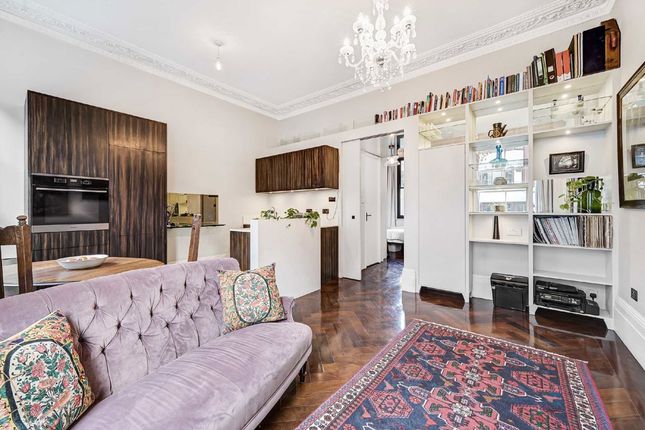 Flat 16, Berrington House, Hereford Road, London photo 3