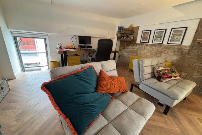 Flat 16, Rochford photo 5