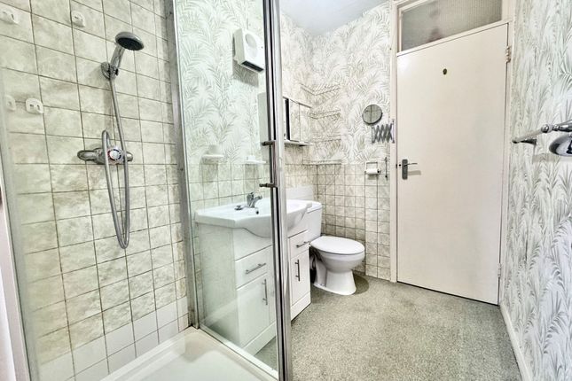 7a Iford Close, Newhaven photo 3