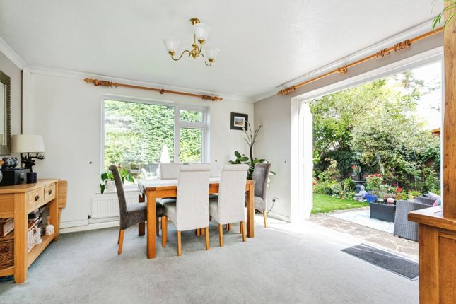 16, Tiffany Close, Buckinghamshire photo 3