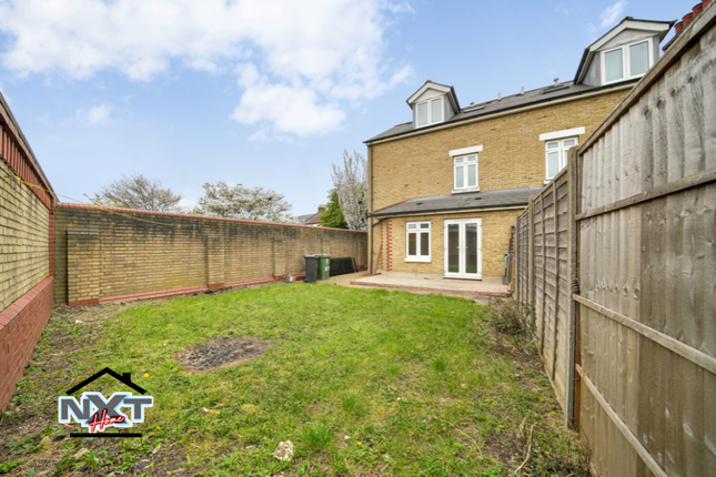 309, Grove Green Road, London photo 4