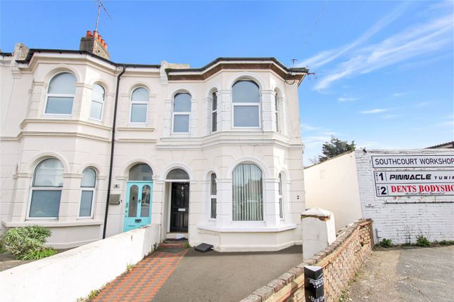 Thumbnail Flat for sale in Eastcourt Road, Broadwater, Worthing