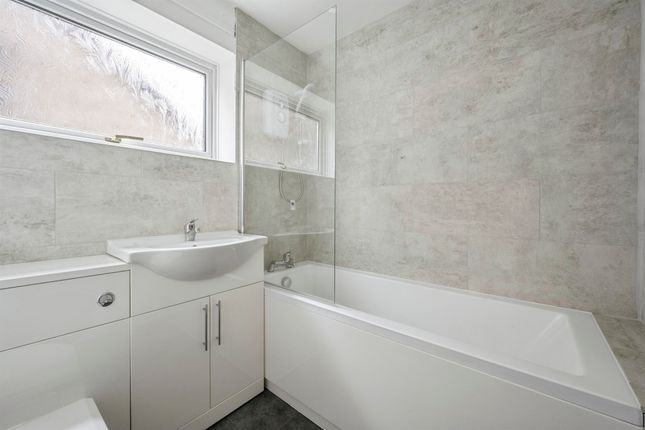 51, Malwood Way, Rotherham photo 3