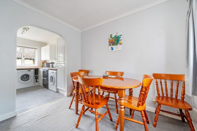 6 The Churchills, Newton Abbot Devon, Devon photo 3