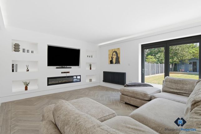 17, Mount Pleasant Avenue, Brentwood photo 3