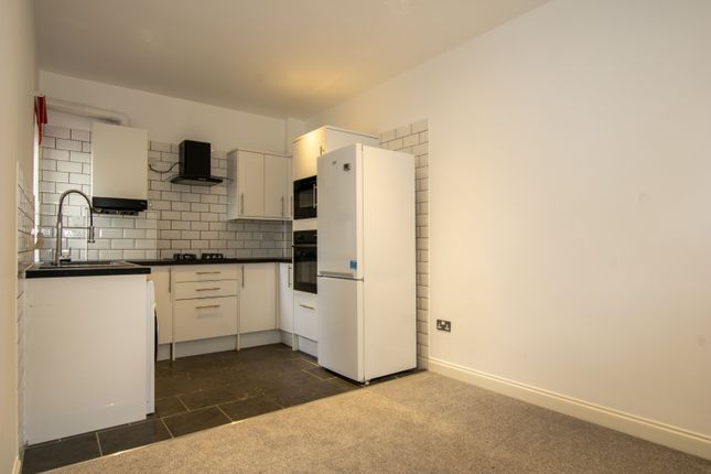 Flat for sale in Bowers Place, Crawley Down, Crawley