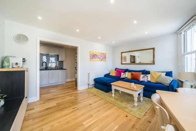 45B, Kimberley Road, London photo 2
