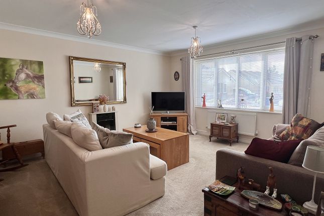 10, Maes Yr Haf, Llanwrda photo 2