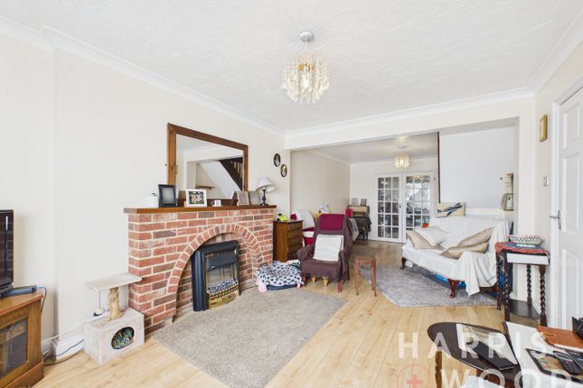 60 Lymington Avenue, Clacton-On-Sea, Essex photo 3