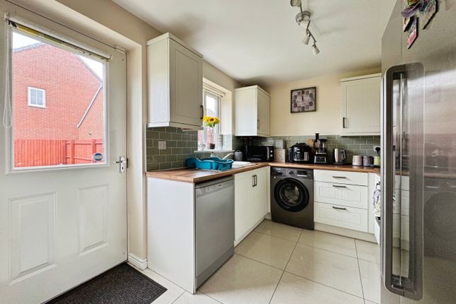 6 Cwrt Bergiers, Llanelli, Carmarthenshire photo 3