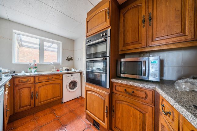 5, Wardhedges Road, Flitton photo 5
