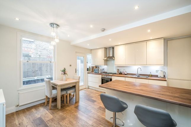 12, Glenfield Road, London photo 3