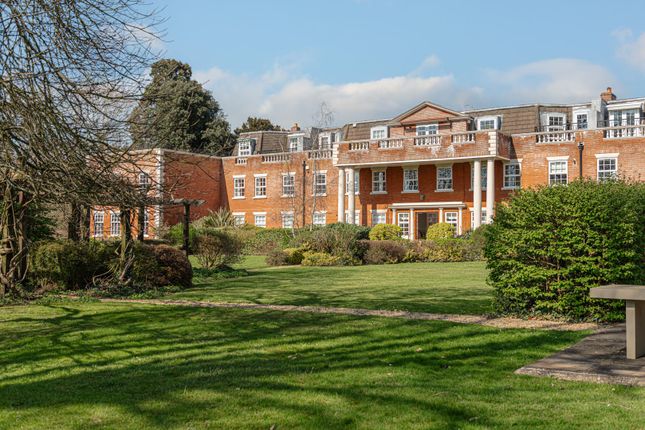 Thumbnail Flat for sale in Molesey Park Road, East Molesey