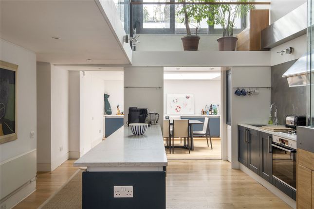 Flat for sale in Monmouth Place, London