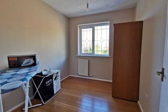 Semi-detached house to rent in Melrose Drive, Bedford
