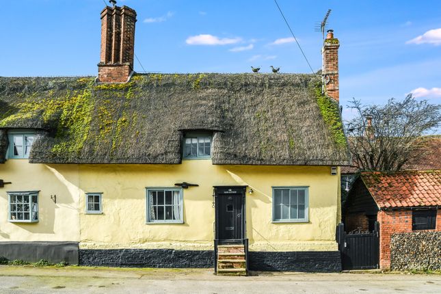 3-bed house on Cage Cottage , Bridge Street, Great Bardfield, £425,000