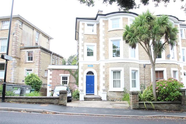 Thumbnail Flat to rent in East Hill Road, Ryde, Isle Of Wight