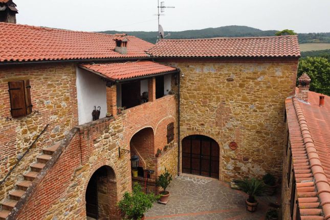 Thumbnail Country house for sale in Trequanda, Trequanda, Toscana