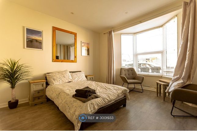Flat   Abbotsbury Road, Weymouth photo 5