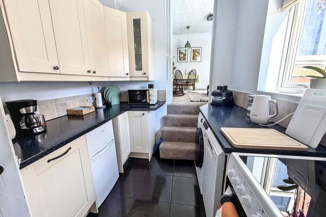 83, Derwent Street, Newcastle upon Tyne photo 4