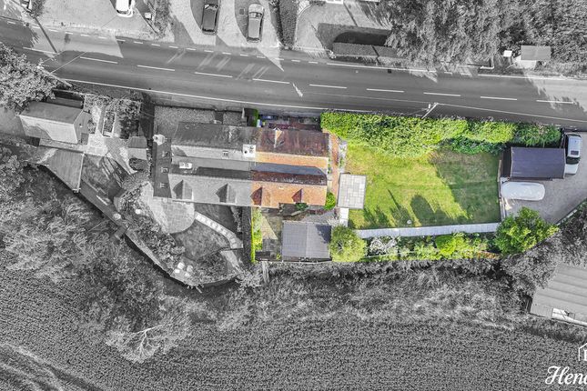 2 Vine Cottages, Barling Road, Southend-on-sea photo 2