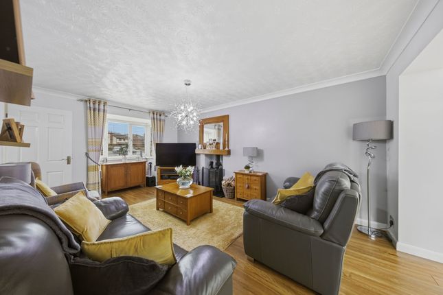38 Raleigh Close, Warrington photo 4