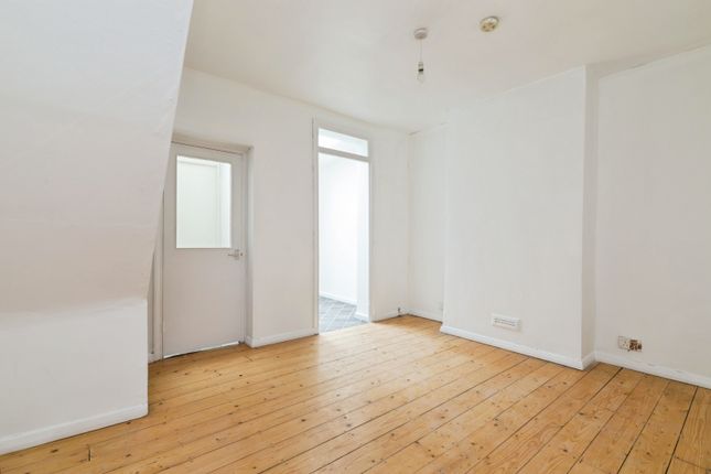 51, Halefield Road, London photo 4