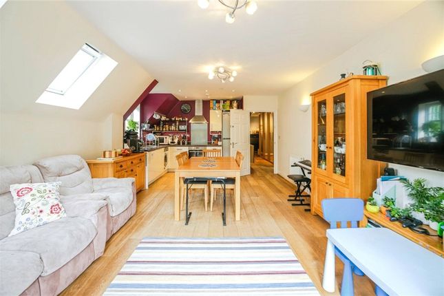 Flat 11, Malvern House, 2, Foxley Road, Kenley photo 2