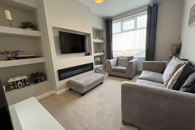 11a, Spring Holes Lane, Bradford photo 2