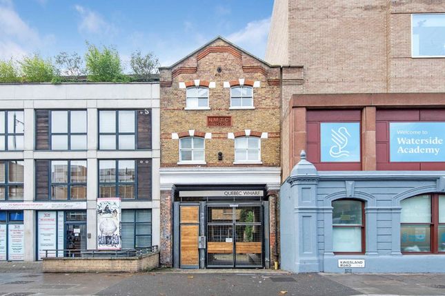 Flat for sale in Kingsland Road, London