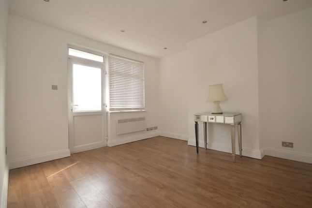 1a Cressex Parade New Road, High Wycombe photo 5