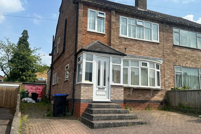 Semi-detached house for sale in Lunn Avenue, Kenilworth, Warwickshire