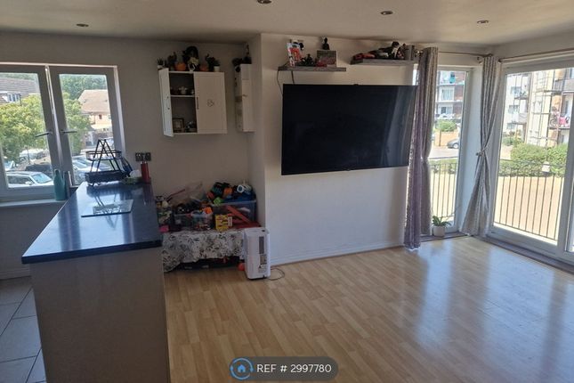 Blackburn Way, Hounslow photo 3