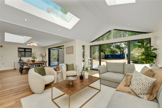 Living/Dining Area