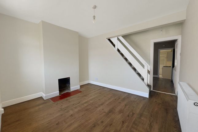 20, Longley Road, Gillingham photo 2