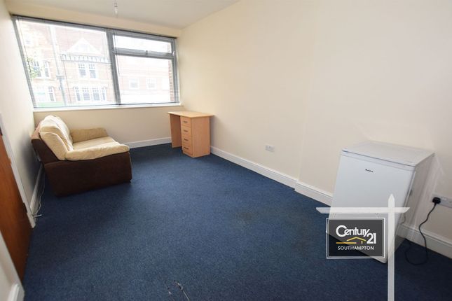 Flat to rent in |Ref: R152584|, London Road, Southampton