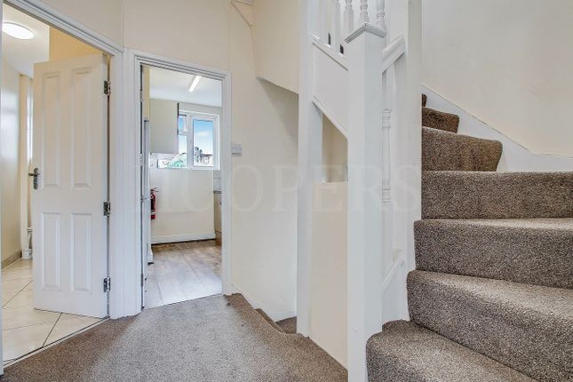 468, North Circular Road, London photo 2