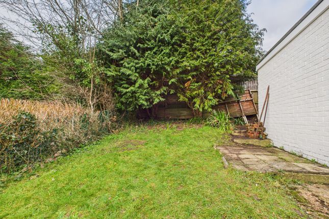 24 Eastern Dene, High Wycombe photo 3